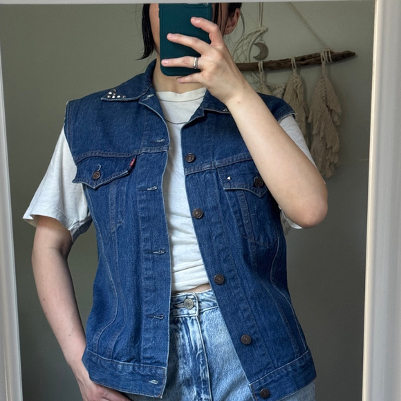 Union Made | Vintage Levi’s Studded Trucker Vest | Made in Canada - Picture 14 of 14